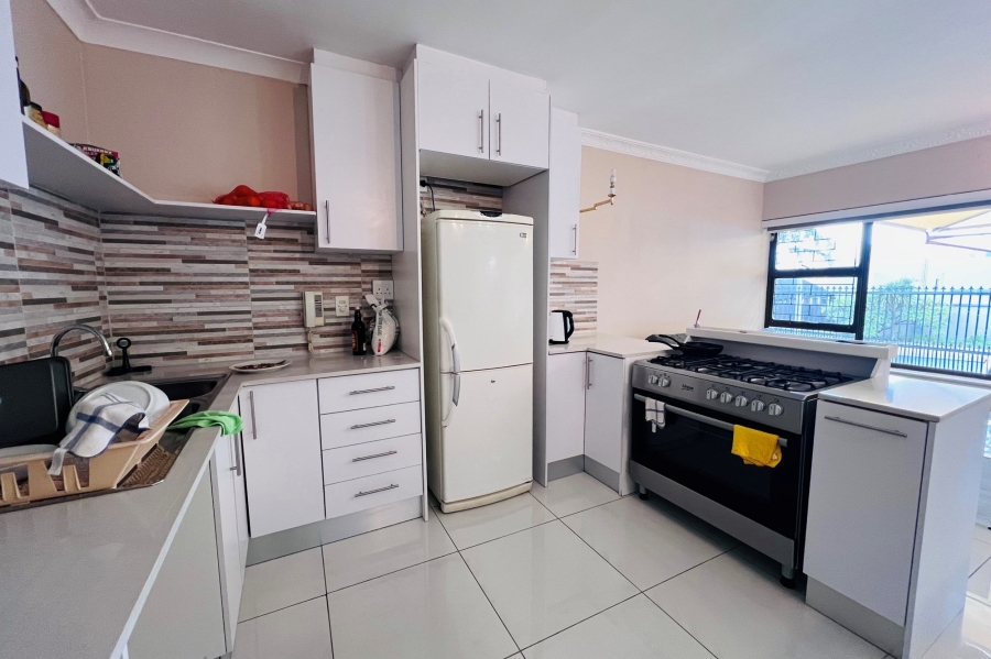 To Let 2 Bedroom Property for Rent in Plattekloof Western Cape